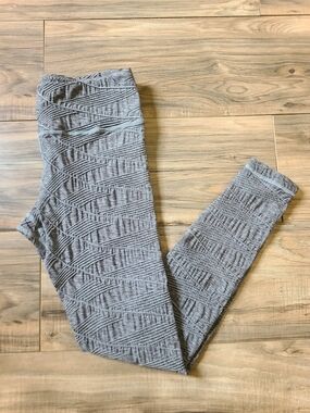 VIMMIA Textured Jacquard Leggings Mauve Ruched High Rise Size Medium Made In USA
